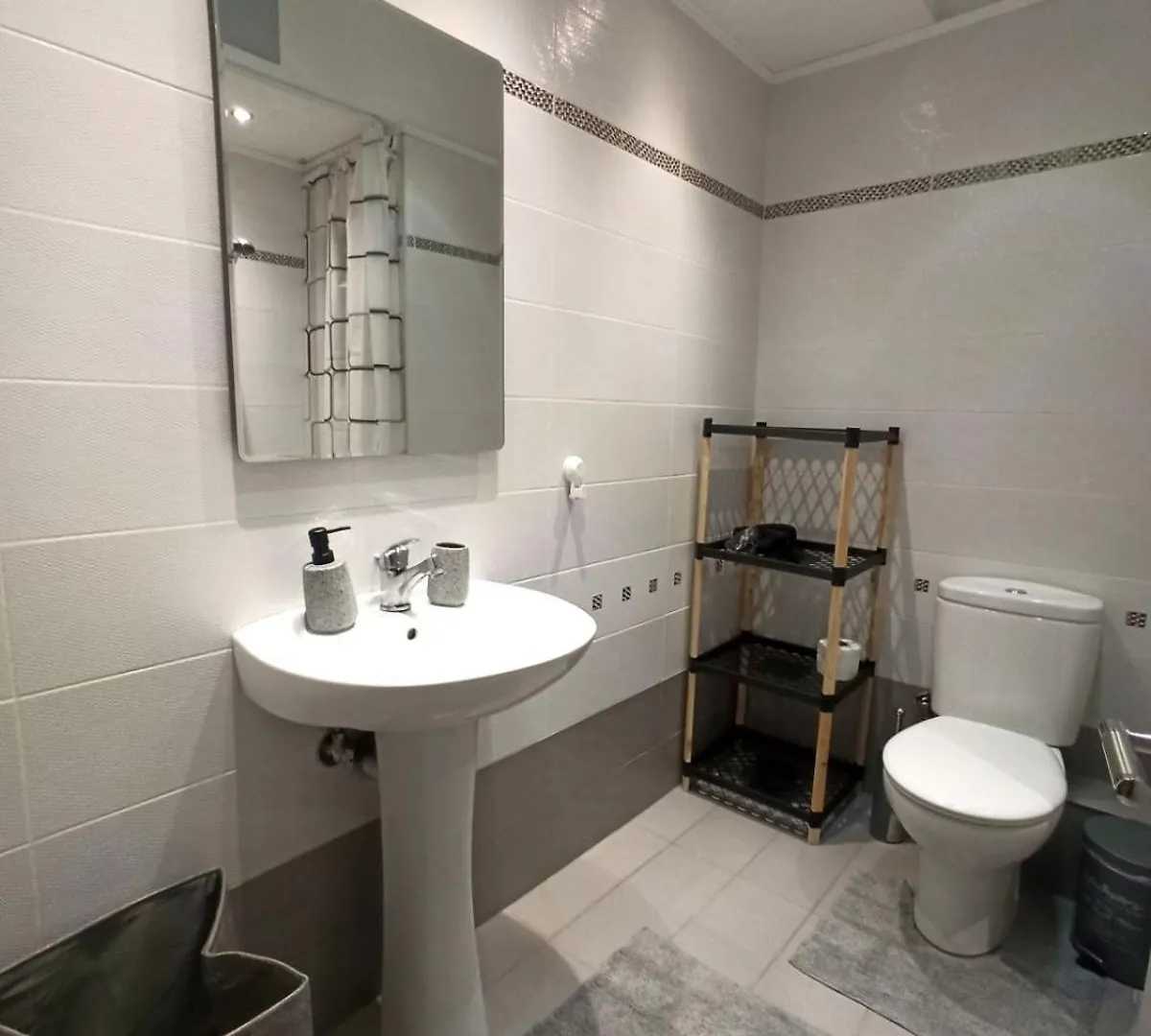 Kallaris Deluxe House 塞萨洛尼基 胶囊旅馆